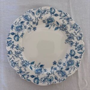 🍽️ Set of 4 Blue Toile Scalloped Salad Dessert Plates NWT 🍽️